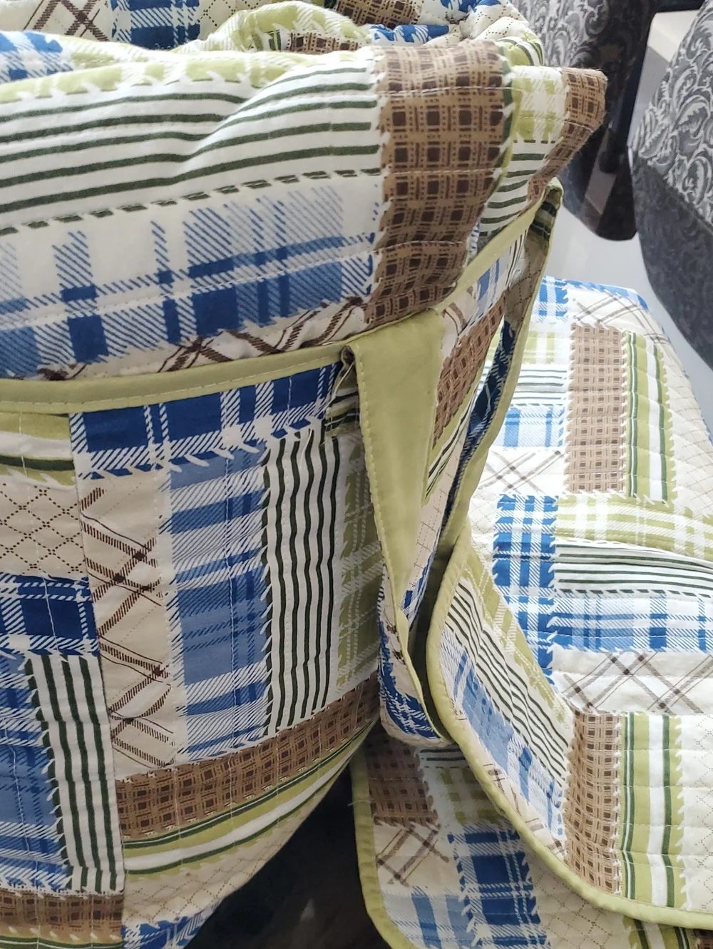 Essential Home Patchwork Quilt/tote 90